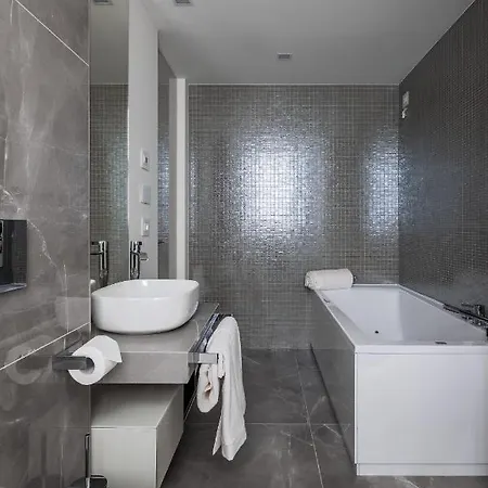 Domux Torre Galfa Sky & Panoramic View 2*